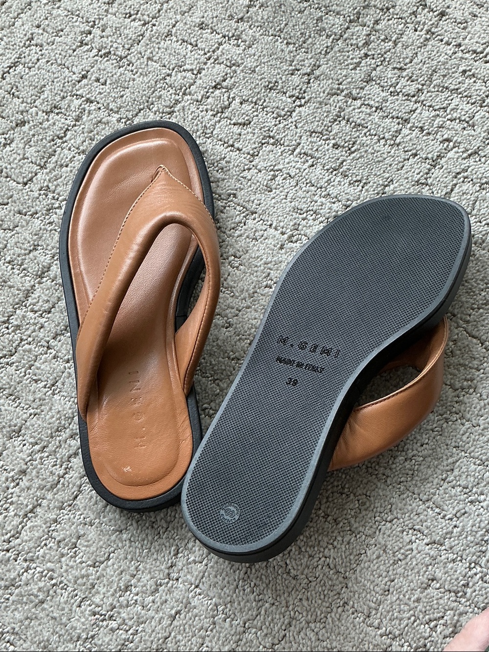 M Gemi Tan Leather Thong Sandals for Women - Picture 2 of 2